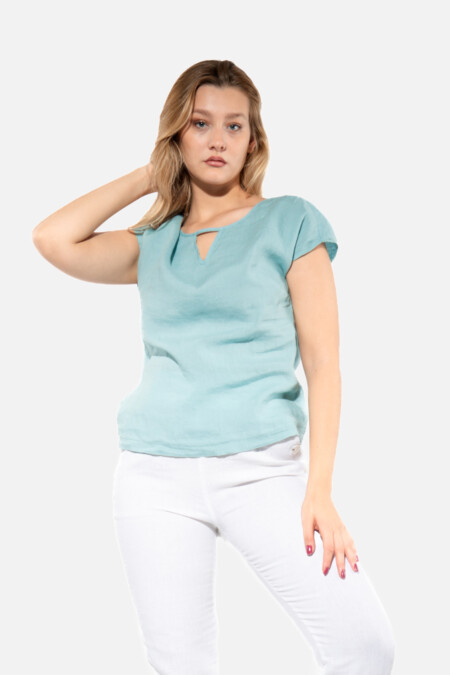 Woman Linen V-Neck T-Shirt for Everyday Style